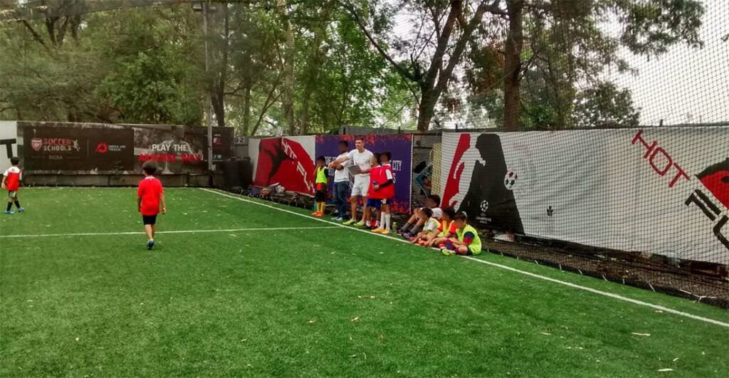 accesorios entrenador de fútbol en el extranjero